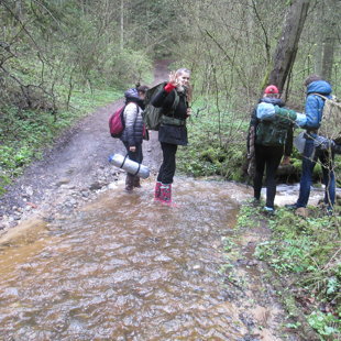 Kertam ne tokius gilius upelius